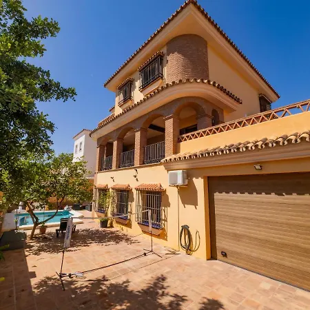 Cubo's La Era House Pueblo