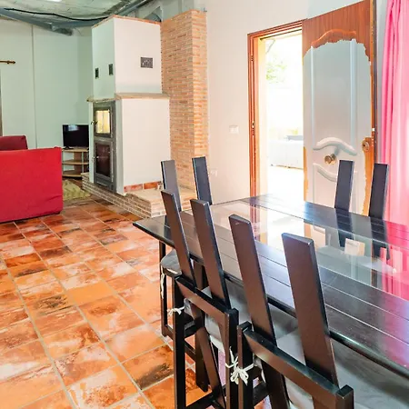 Villa Cubo's La Era House Pueblo *