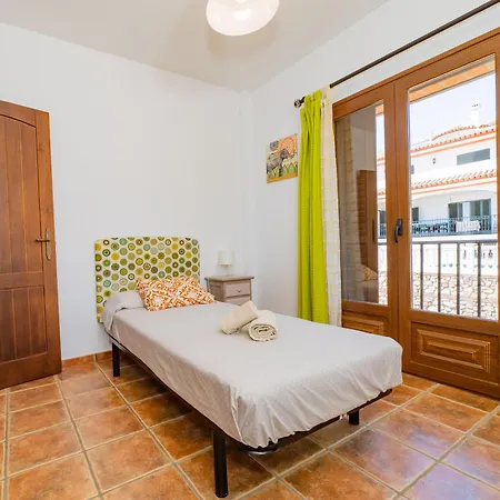 Villa Cubo's La Era House Pueblo *