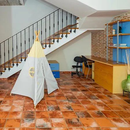 Villa Cubo's La Era House Pueblo *