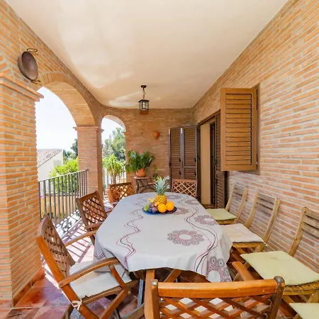 Cubo's La Era House Pueblo