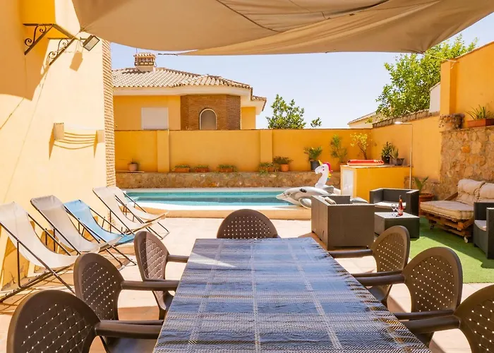 Cubo's La Era House Pueblo Villa *